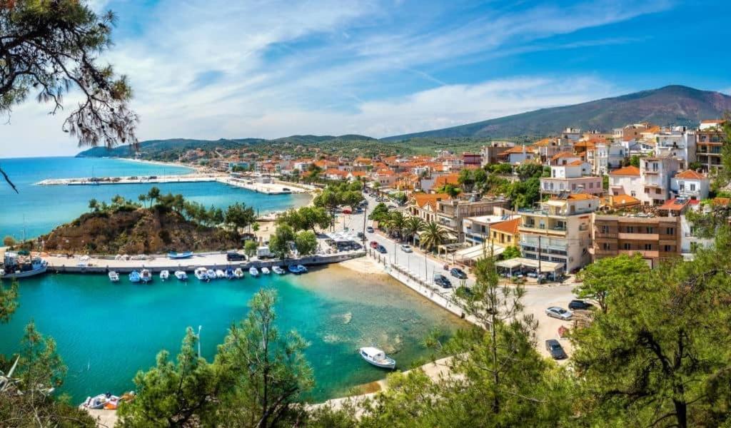 Hotel Menel The Tree House- Adults Only يميناريا المظهر الخارجي الصورة